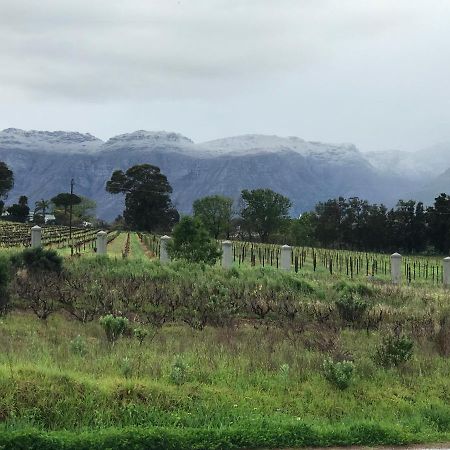 Raithby Winelands Historical Cottage Екстер'єр фото
