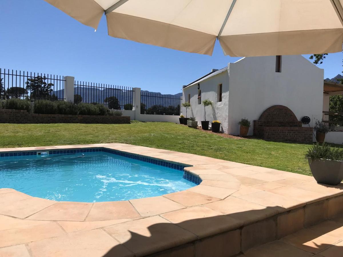 Raithby Winelands Historical Cottage Екстер'єр фото